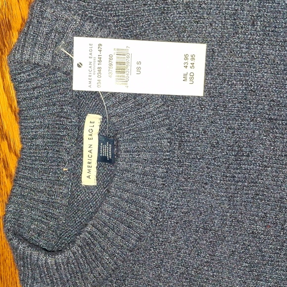 NWT American Eagle Outfitters Junior's Small Charcoal Crew Neck Cropped Sweater - Picture 2 of 7
